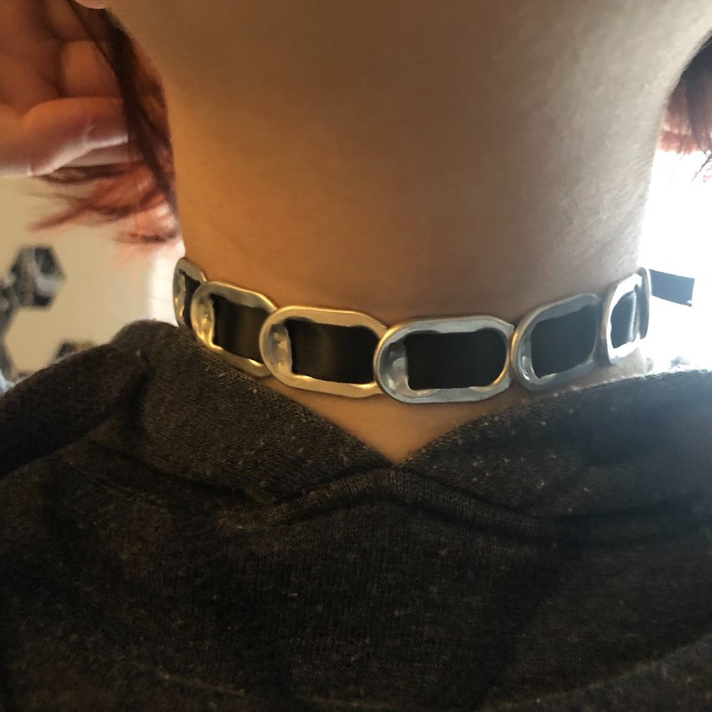 pop tab choker